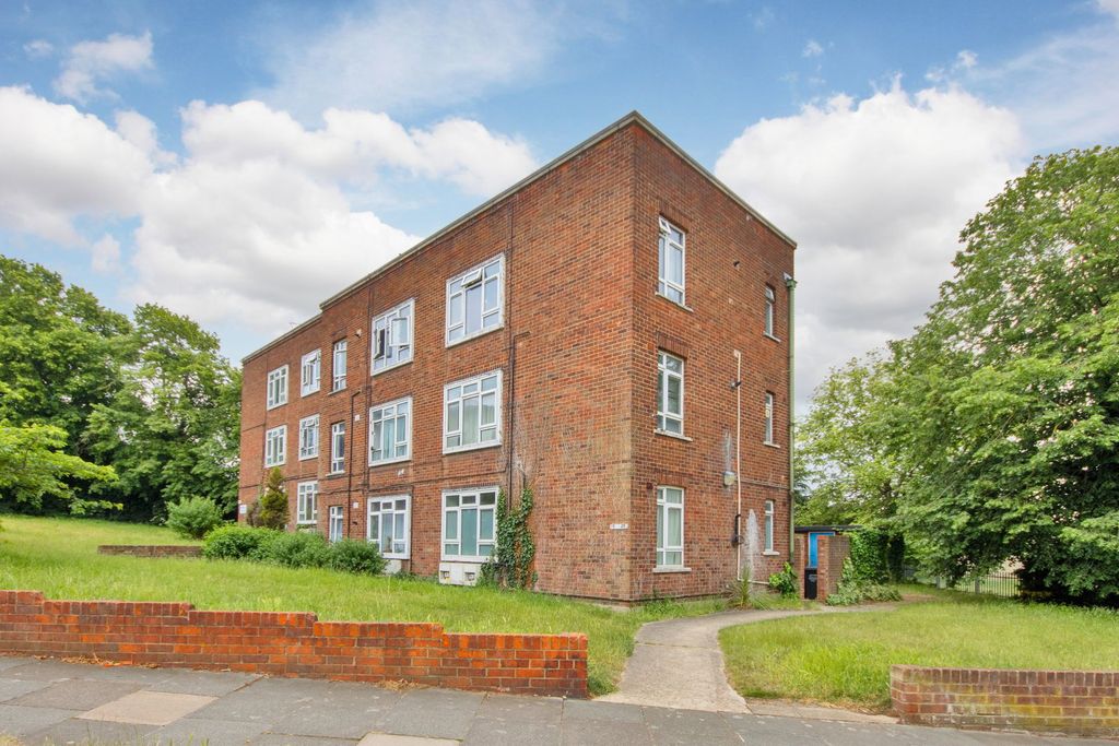Property photo 1 of 6