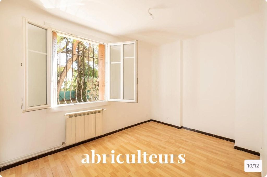Property photo 1 of 12 Bright Apartment For Sale In Marseille 12th District, Impasse De La Marionne (13012)