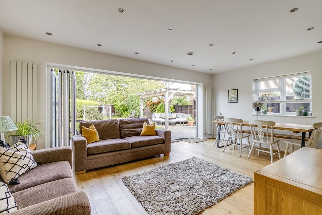 Property photo 2 of 25 4367313
