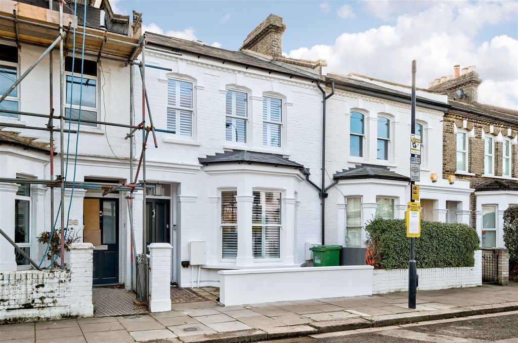 Property photo 1 of 37