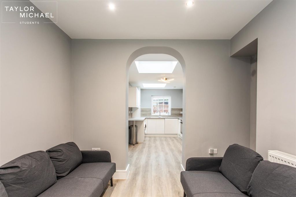 Additional image 7 of 6 bed maisonette to rentPreston Street, Brighton BN1