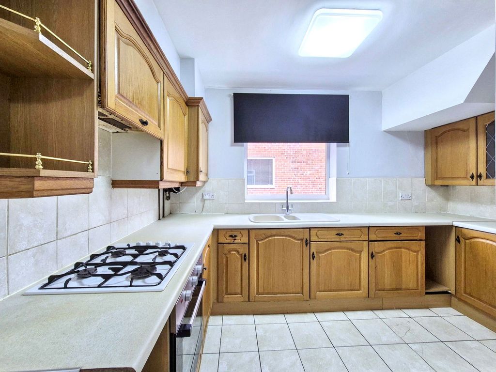 Property photo 3 of 23