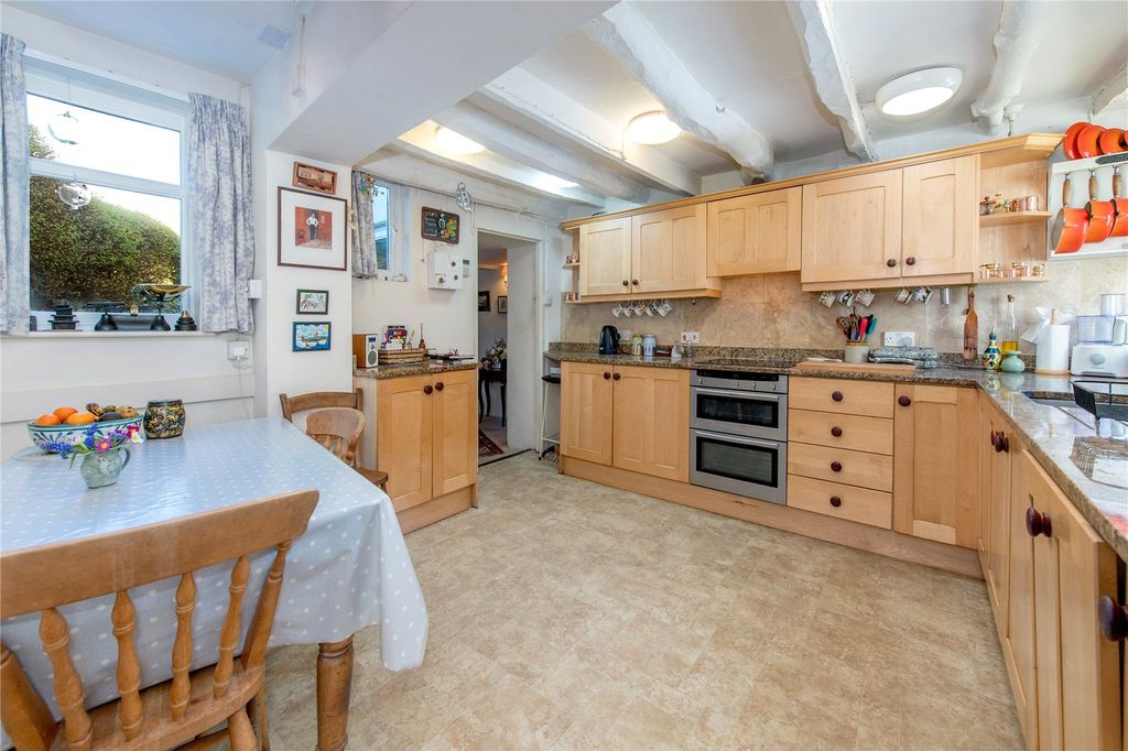 Property photo 2 of 31 Picture No. 28