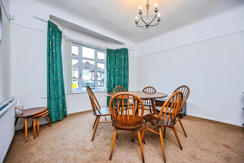 Property photo 3 of 12 Pbox-Img.Jpg