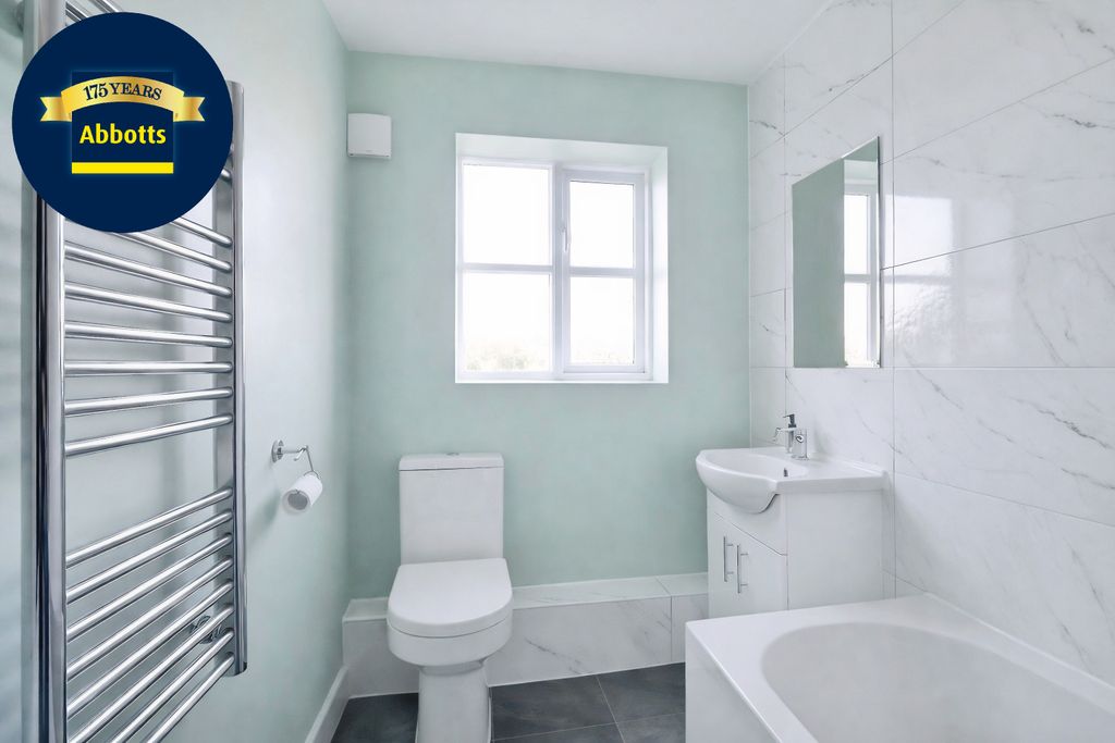 Property photo 3 of 6