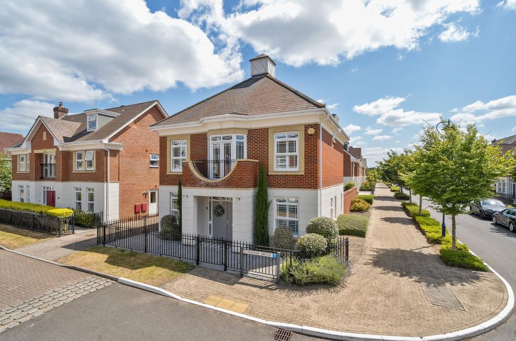 Property photo 1 of 39