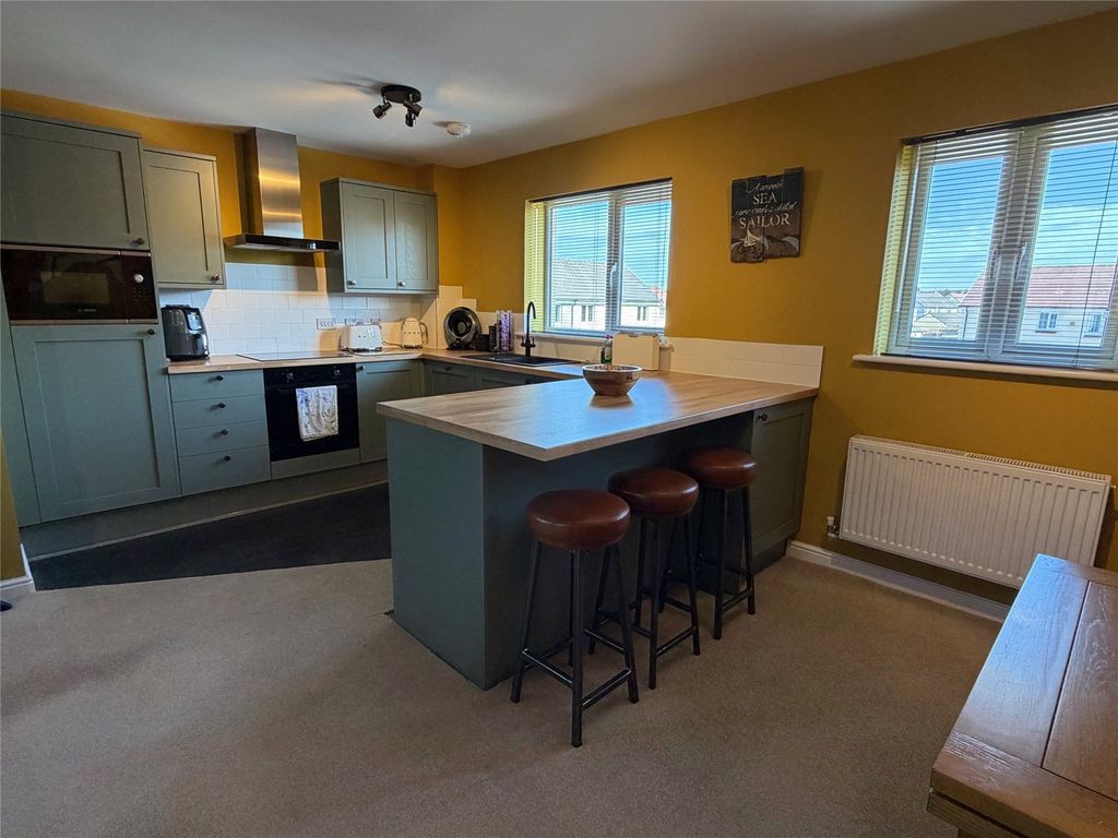 Additional image 19 of 1 bed flat for saleSunningdale Drive, Hubberston, Milford Haven SA73