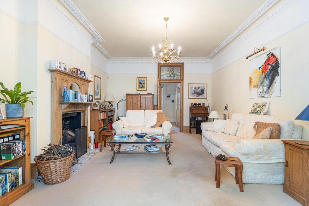 Property photo 3 of 21