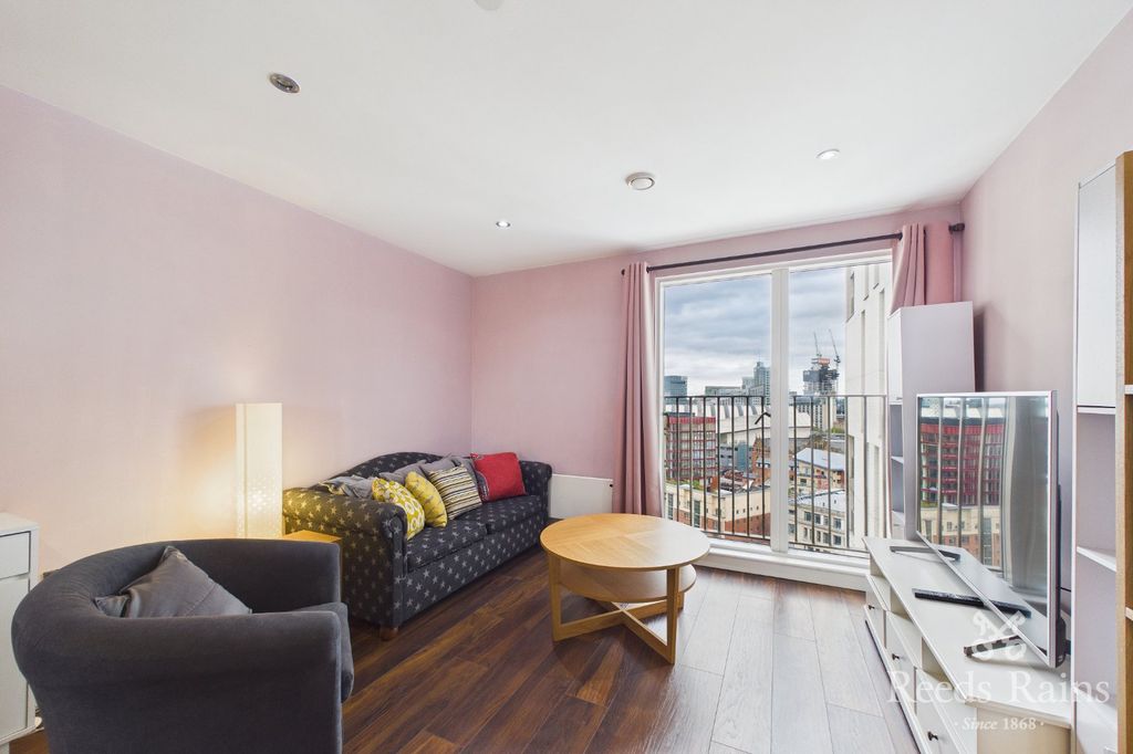 Property photo 2 of 13 Picture No. 24