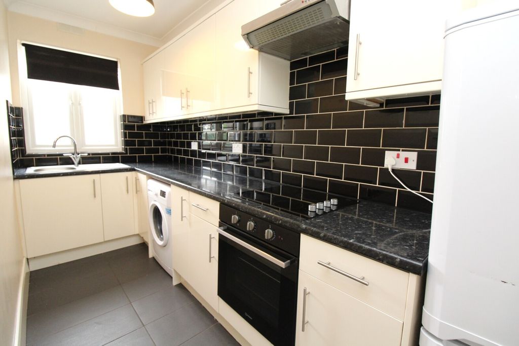 Property photo 3 of 6 Kitchen View 2