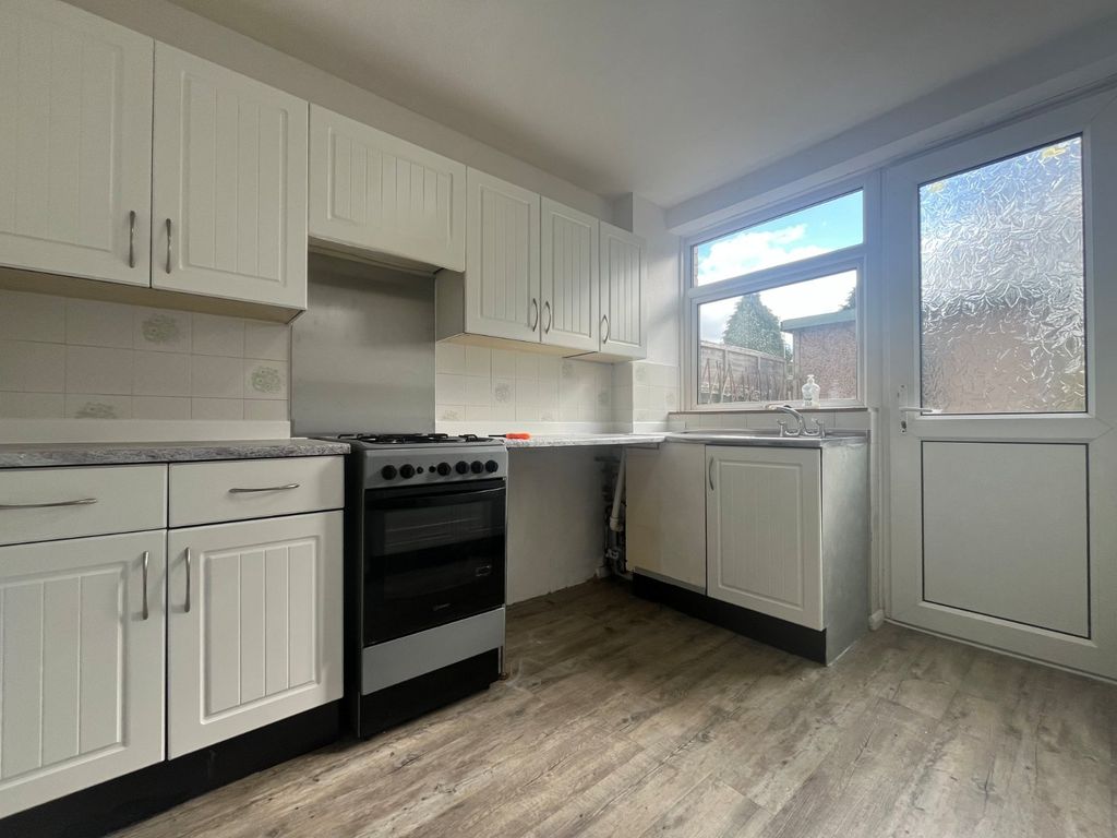 Property photo 3 of 10 Picture No. 12