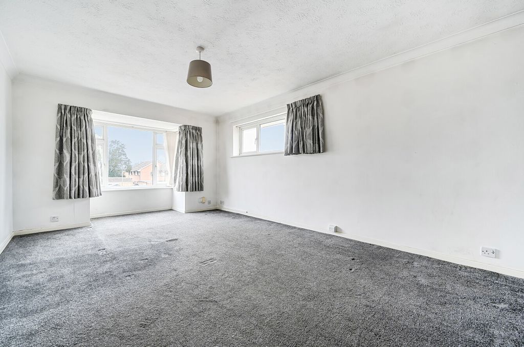 Property photo 2 of 13 1430514-25-69B2B5...