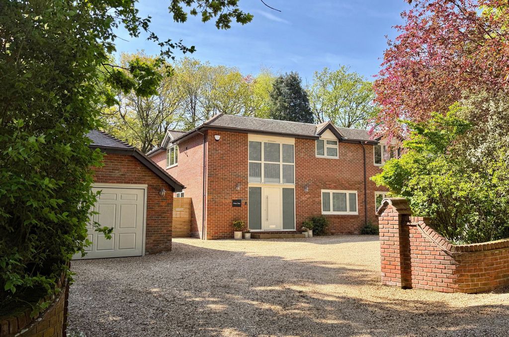 Property photo 1 of 44 Substantial Family Home