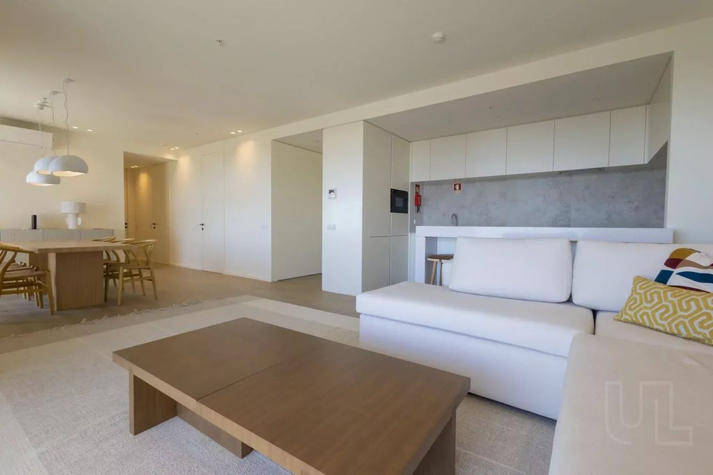 Property photo 3 of 28