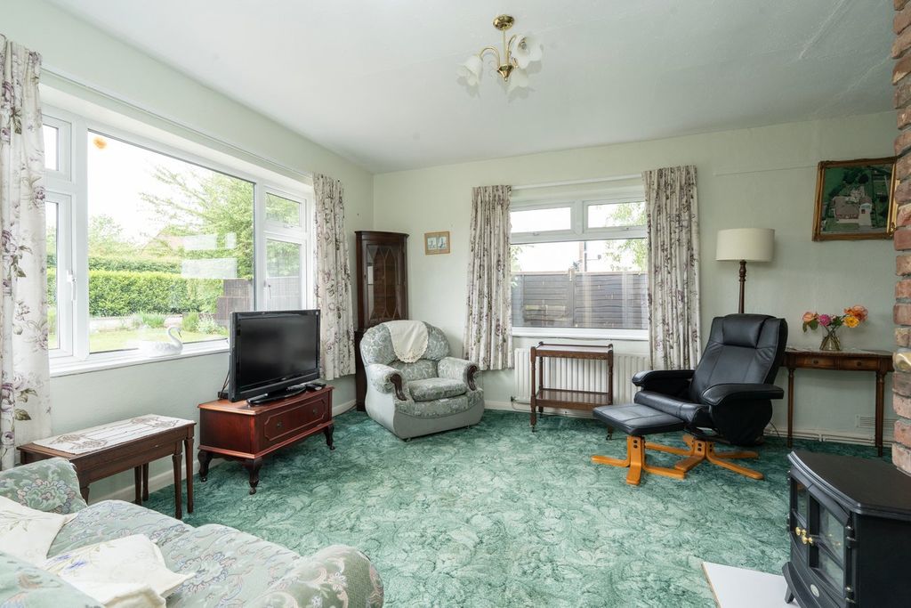 Property photo 2 of 17