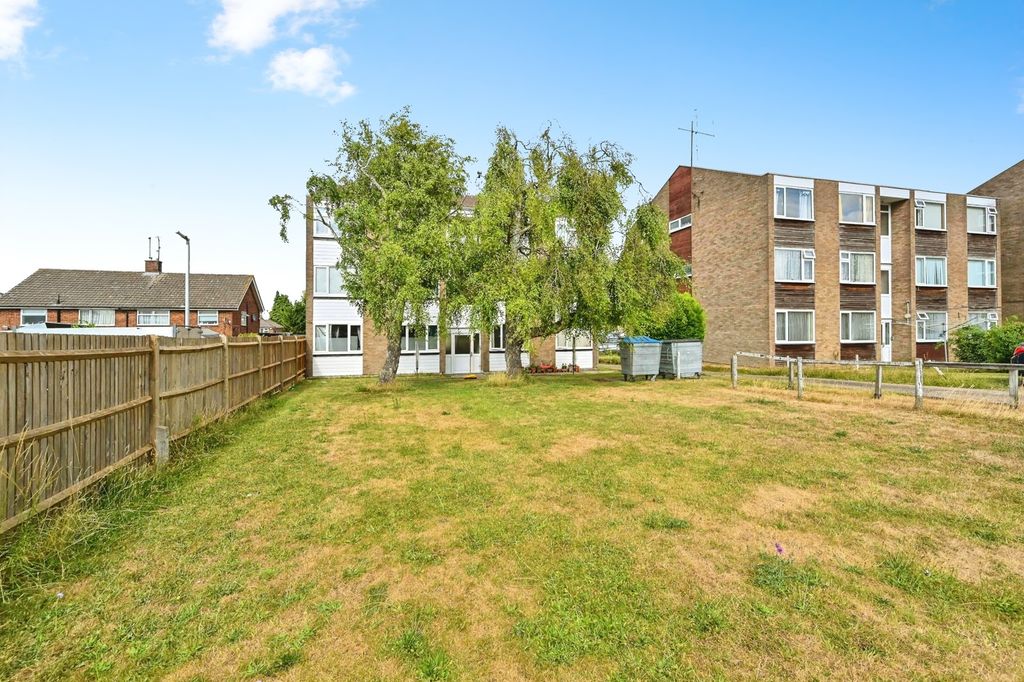 Property photo 2 of 12 Photo