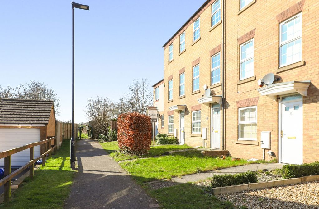 Property photo 1 of 27