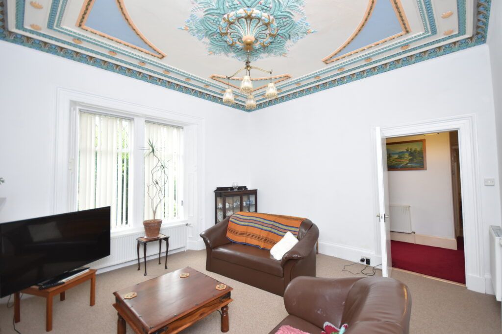 Property photo 3 of 28