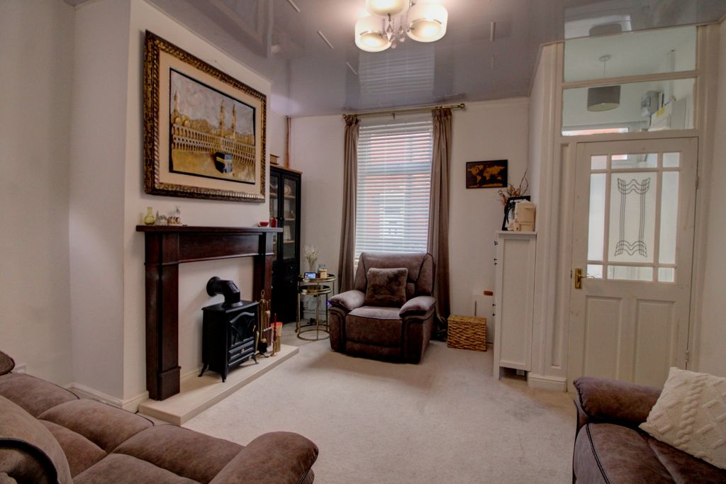 Property photo 3 of 17 3