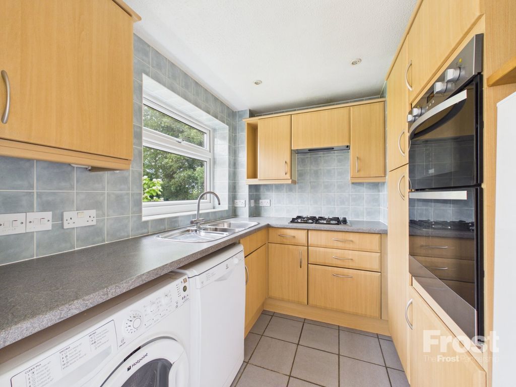 Property photo 2 of 11 Picture No. 36