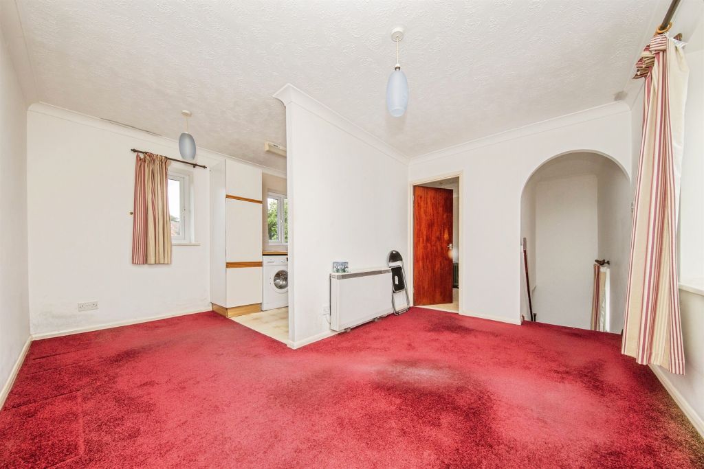 Property photo 2 of 13