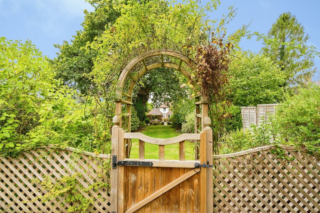 Property photo 3 of 37
