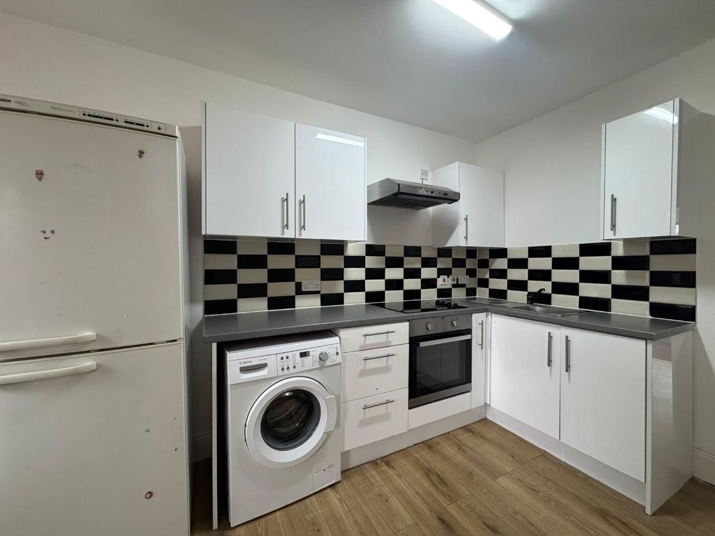 Property photo 3 of 8 03.Jpg