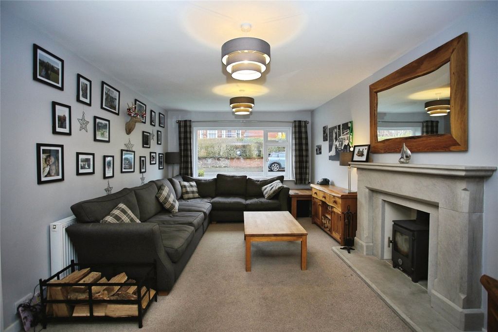 Property photo 3 of 32 Picture No. 17