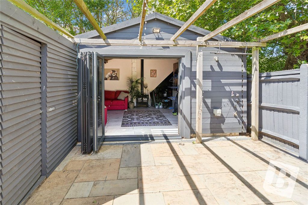 Property photo 3 of 14 Outbuilding