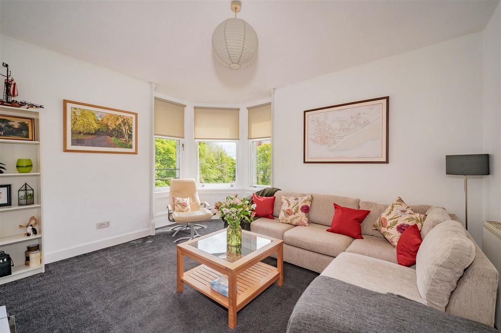 Property photo 2 of 17 3M 150 Lochee Road Dundee (1).Jpg