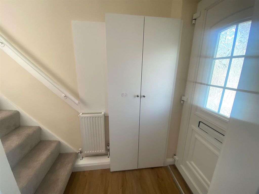 Property photo 3 of 22 Hallway.Jpeg