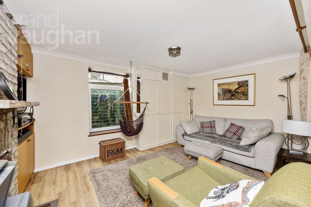 Property photo 3 of 14 Picture 3