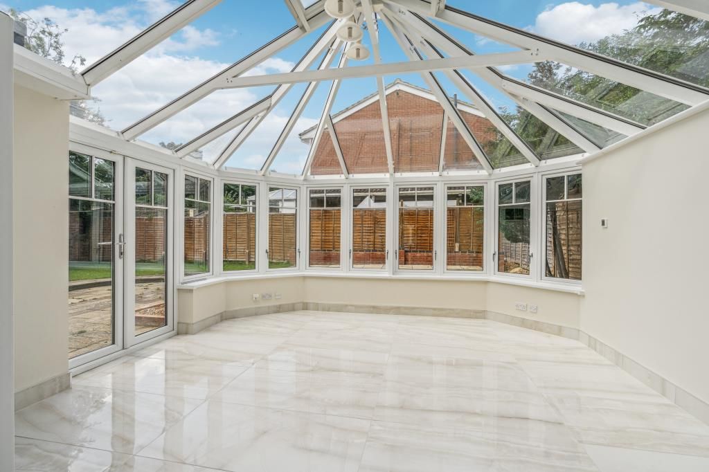 Property photo 3 of 24 Conservatory