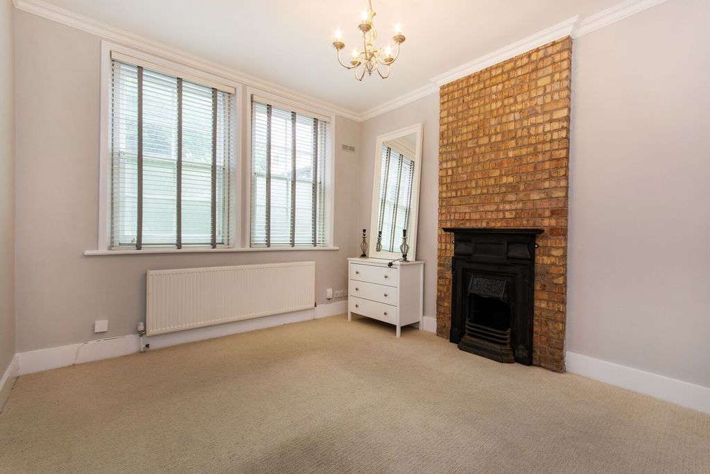 Property photo 3 of 9