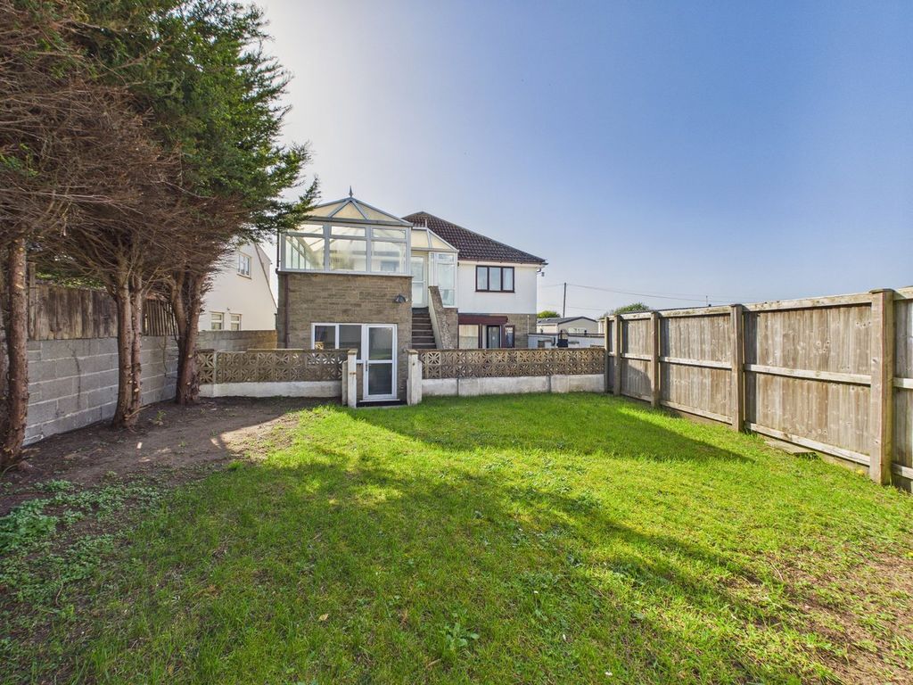 Property photo 2 of 32