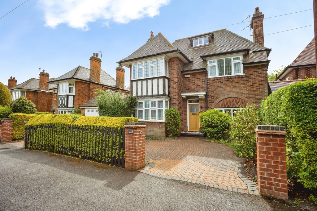 Property photo 1 of 32 Pbox-Img.Jpg