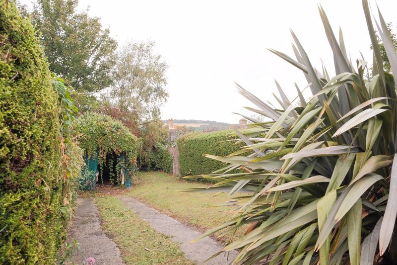 Property photo 3 of 13 Garden