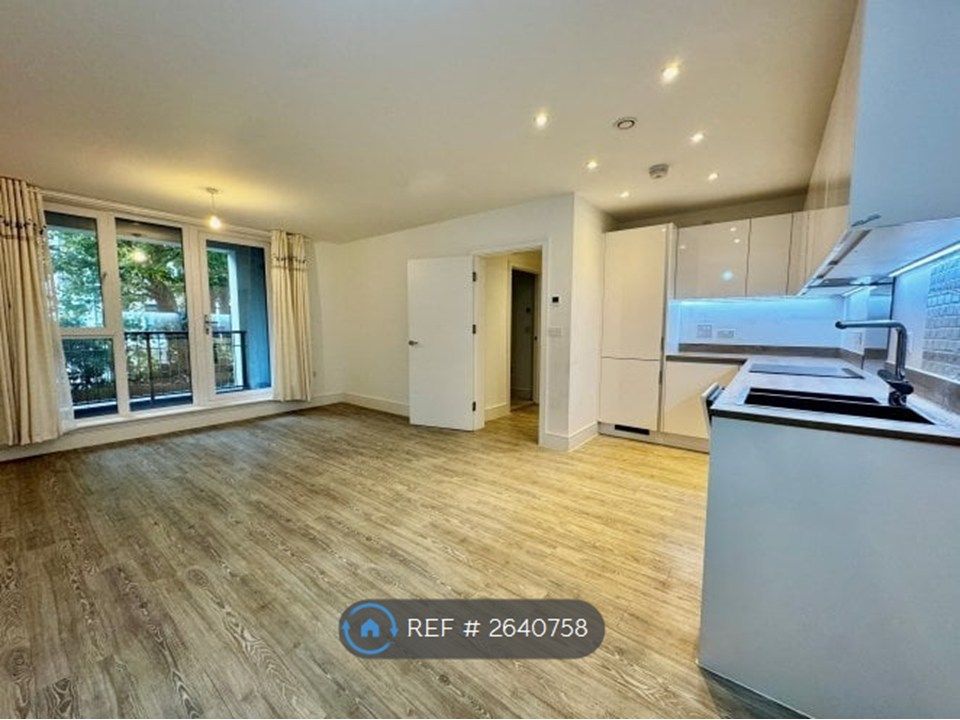 Property photo 3 of 11