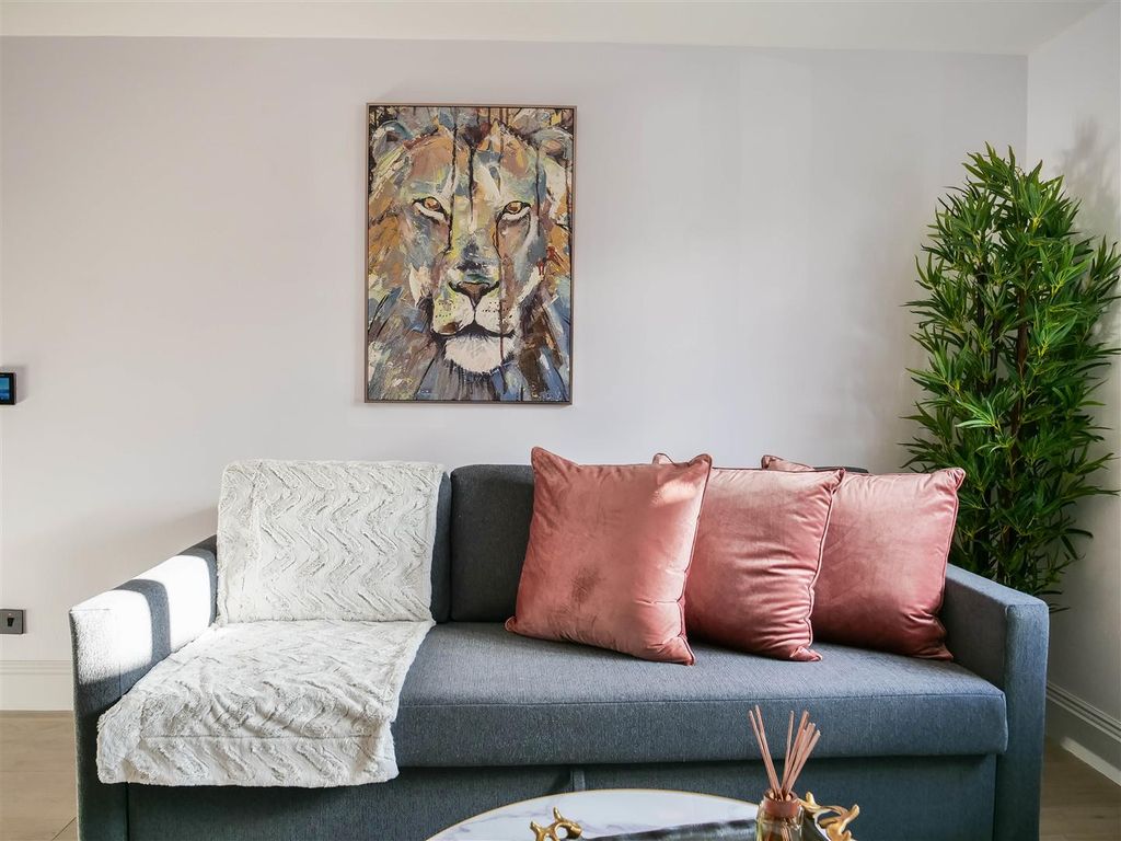 Property photo 3 of 31