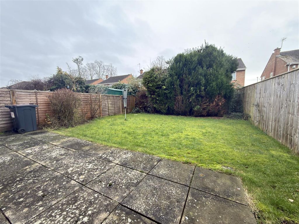 Property photo 2 of 16 Externally