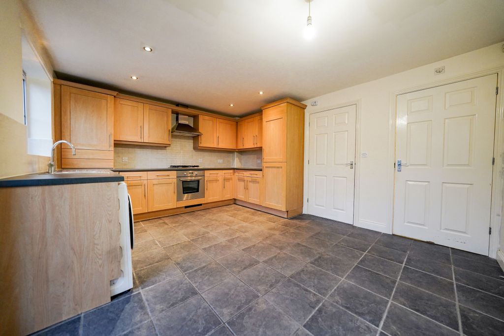 Property photo 3 of 21 Dsc00828