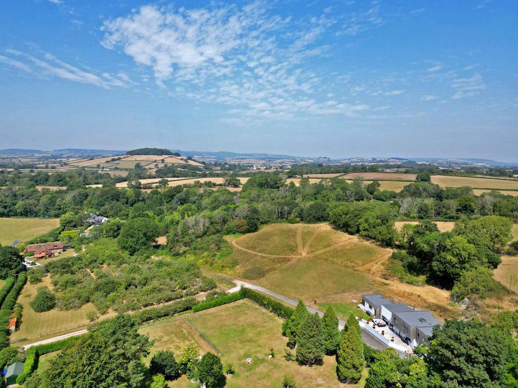 Property photo 1 of 20 Image