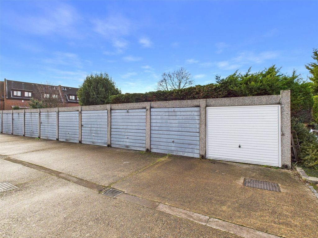 Property photo 2 of 3 Picture No. 02