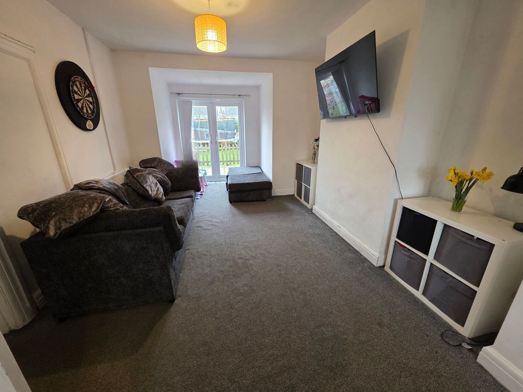 Property photo 2 of 14 Lounge / Diner