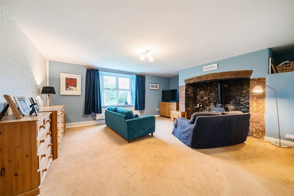 Property photo 3 of 43