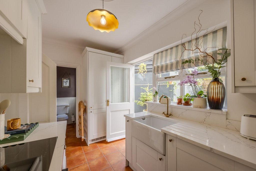 Property photo 2 of 34 Kitchen