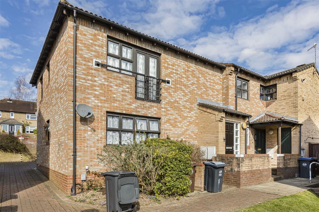 Property photo 1 of 14 2_49649.Jpg