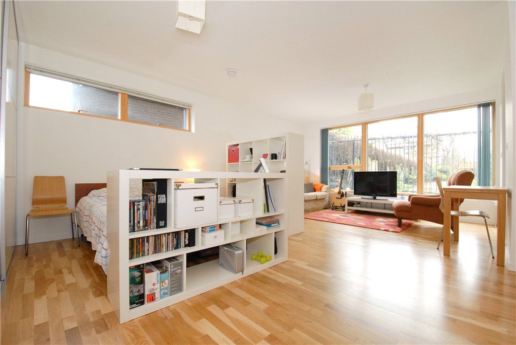 Property photo 2 of 9 Studio