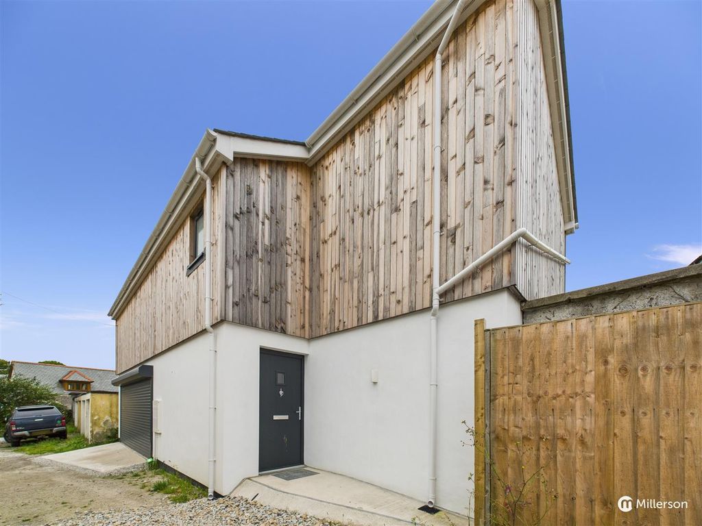 Property photo 1 of 15 Outside