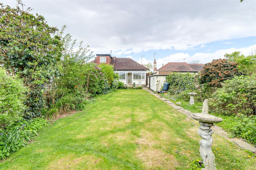 Property photo 2 of 16
